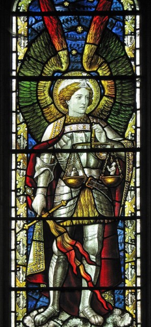 성 미카엘 대천사_photo by Lawrence OP_in the Church of St Mary in Melton Mowbray_England UK.jpg